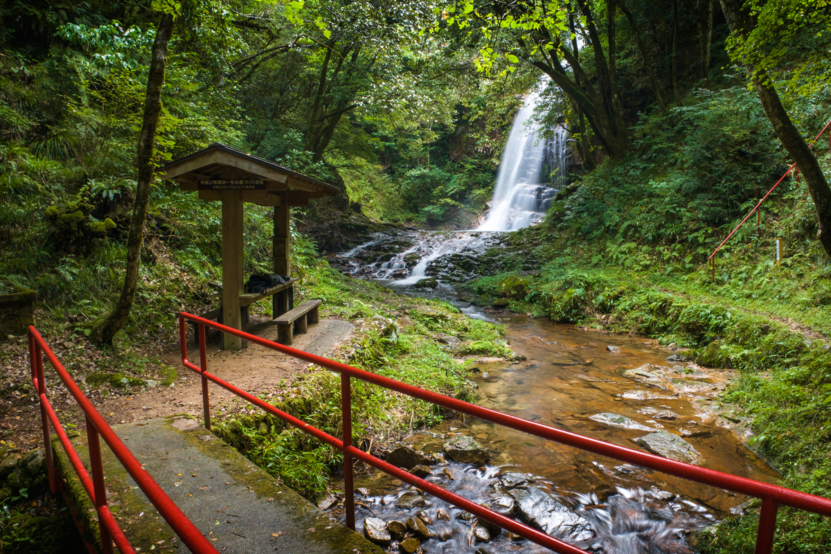 写真:赤馬滝