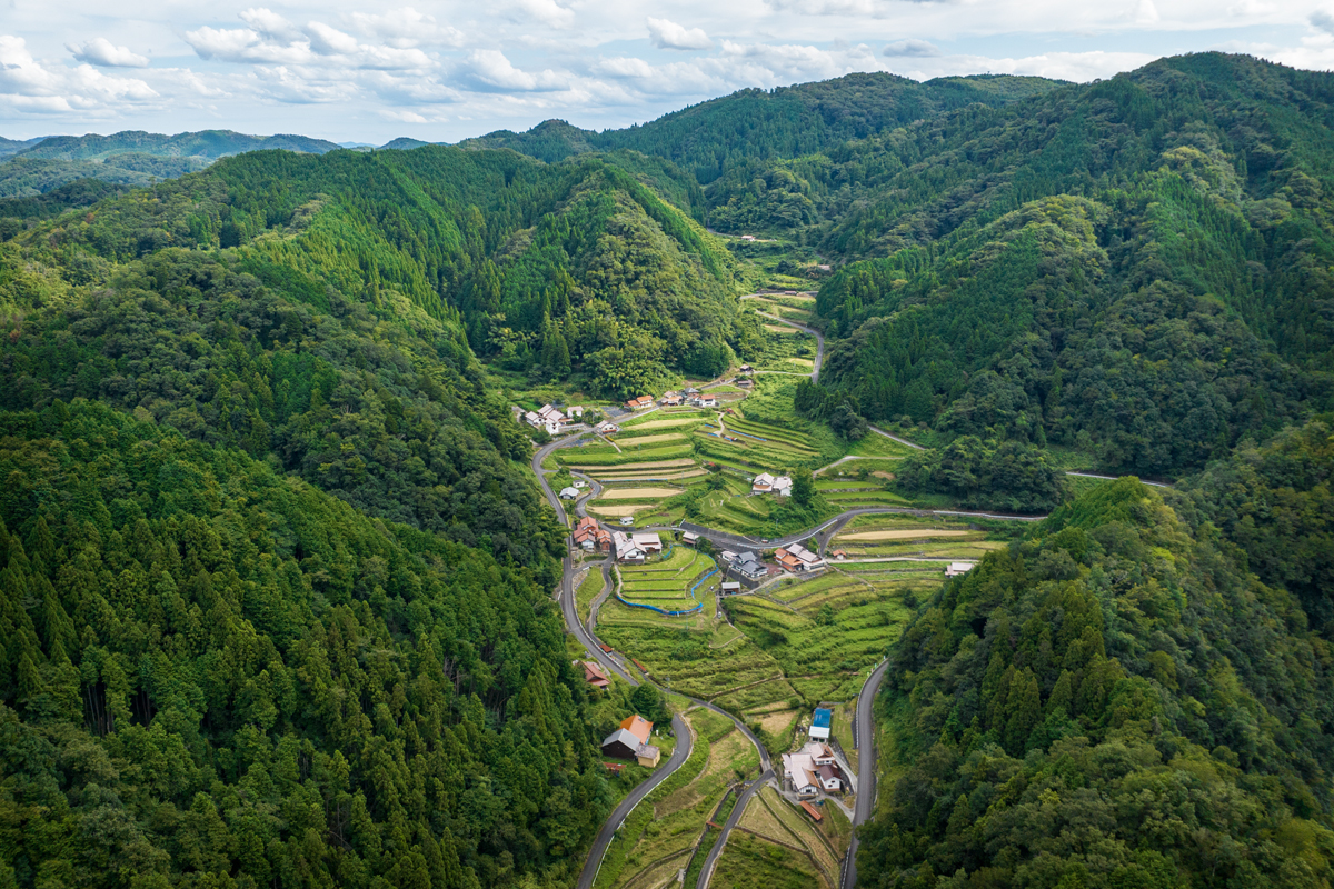 写真:神谷の棚田風景遠景