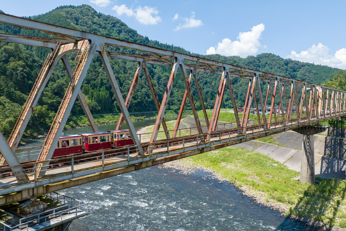 写真:三江線鉄道公園　口羽駅公園陸橋