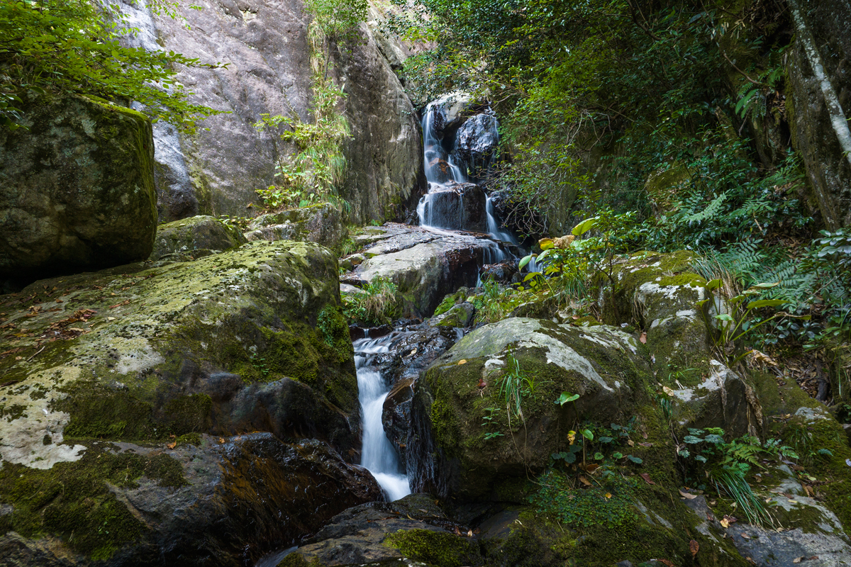 写真:蜘蛛居滝