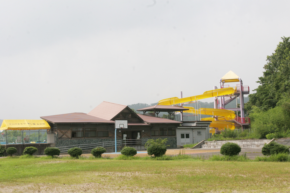 写真:邑南町青少年旅行村外観