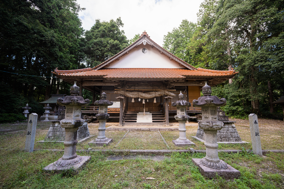 写真:七神社社殿