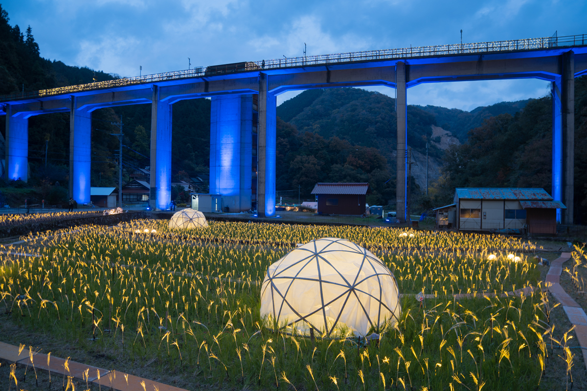 写真:三江線鉄道公園宇都井駅公園夜景